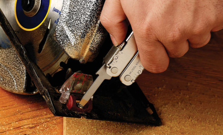 Мультитул Super Tool 300, 19 инструментов, 11,5 см (black; чехол нейлон)